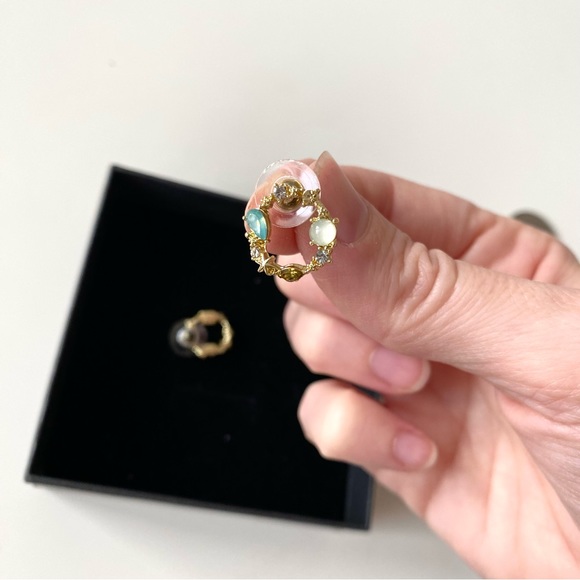 Beautiful Earth Gold and Multi Stone Wreath Stud Earrings - Picture 2 of 7